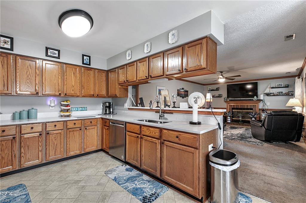 4 Paquette Ct Property Photo 9