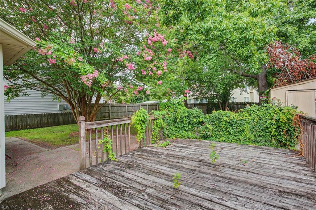 2429 Creekmore Ct Property Photo 24