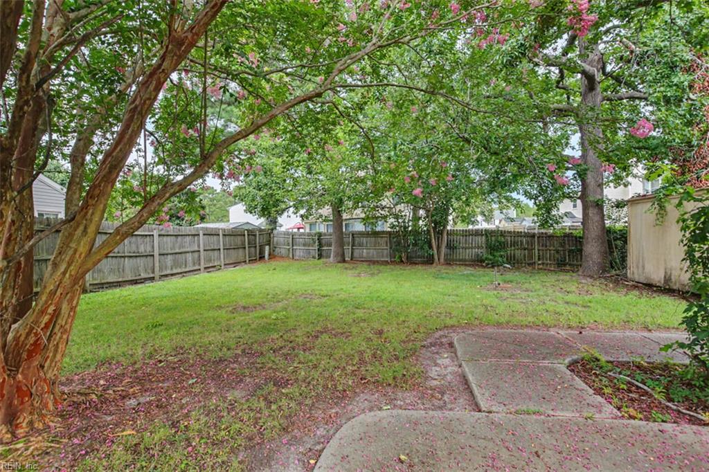 2429 Creekmore Ct Property Photo 25