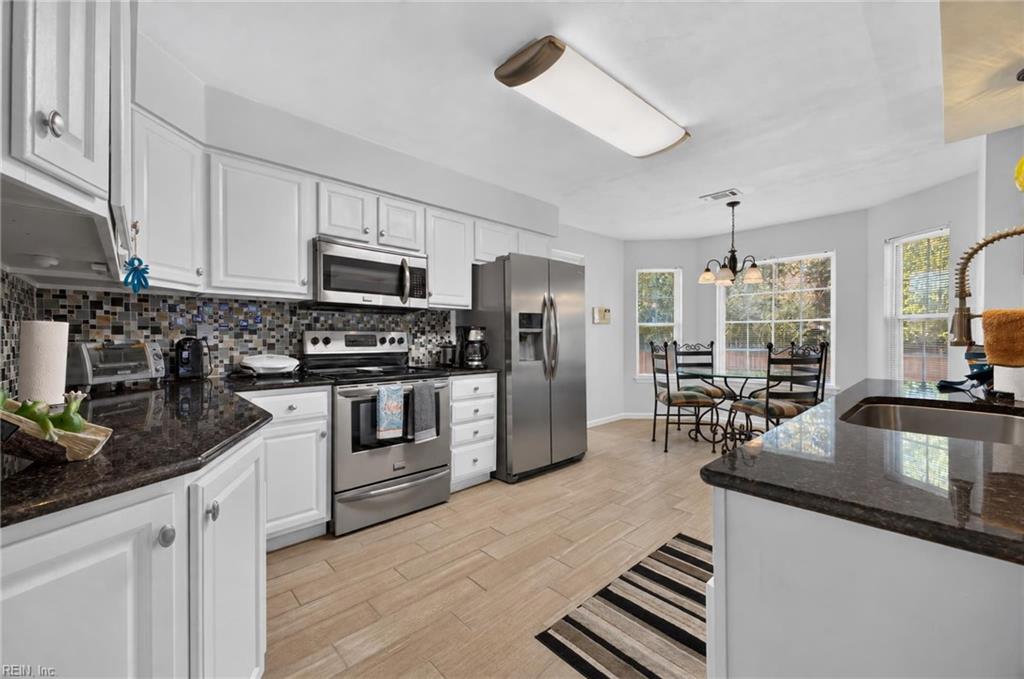 229 Crown Arch Property Photo 8