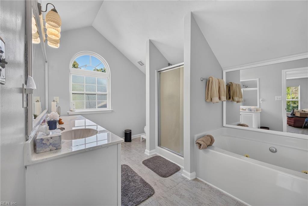 229 Crown Arch Property Photo 13