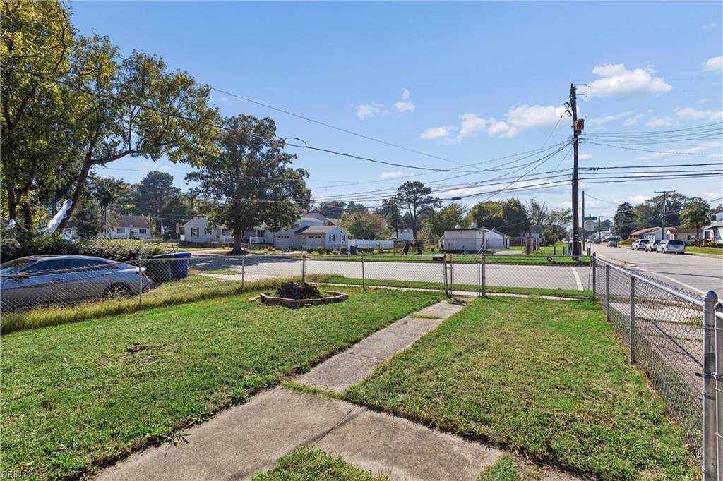 2014 Roanoke Ave Property Photo 24