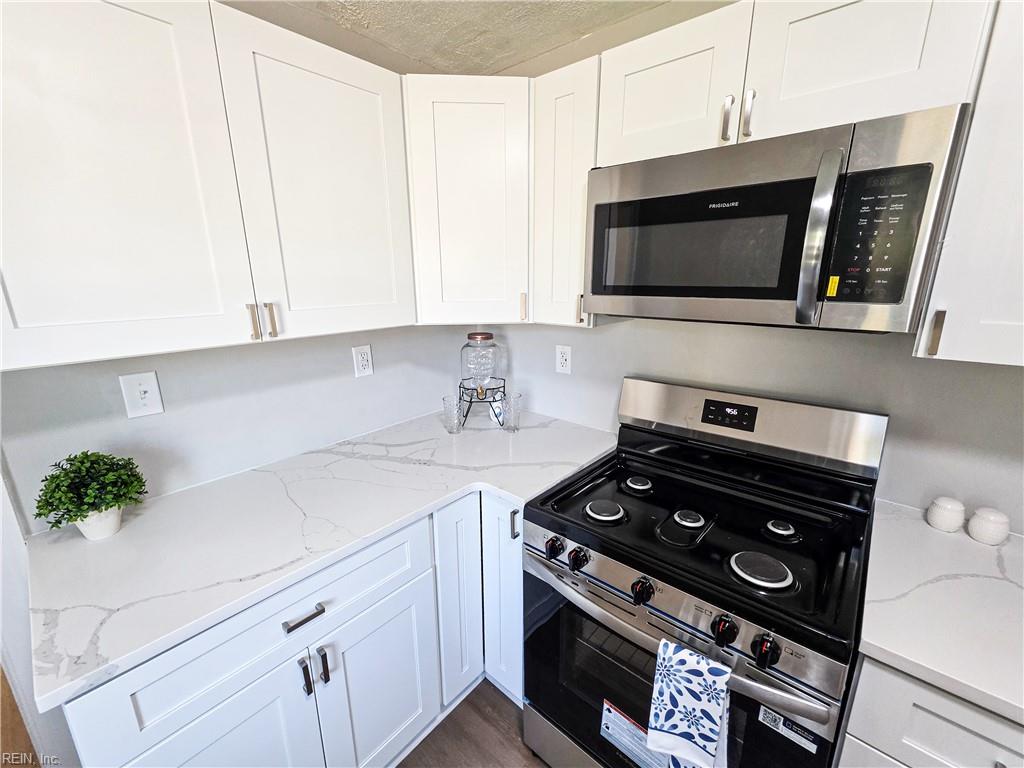 5913 Wickham Ave Property Photo 3
