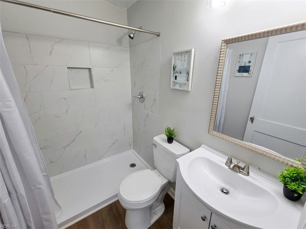 5913 Wickham Ave Property Photo 7