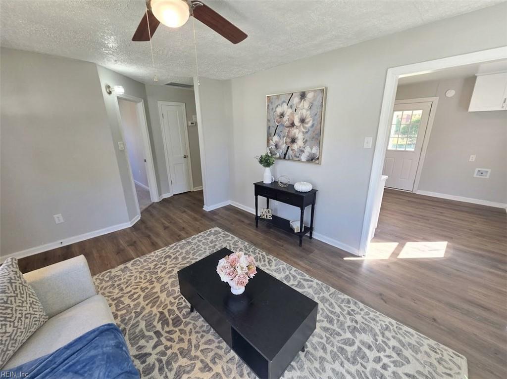 2814 Rosalee Dr Property Photo 2
