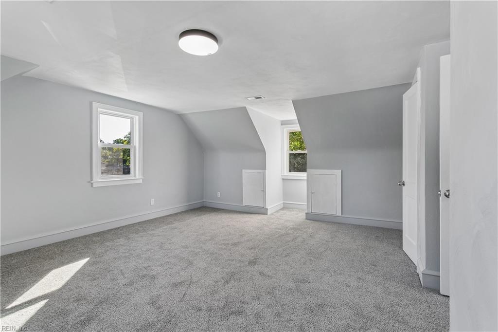 138 Hampton Roads Ave Property Photo 31