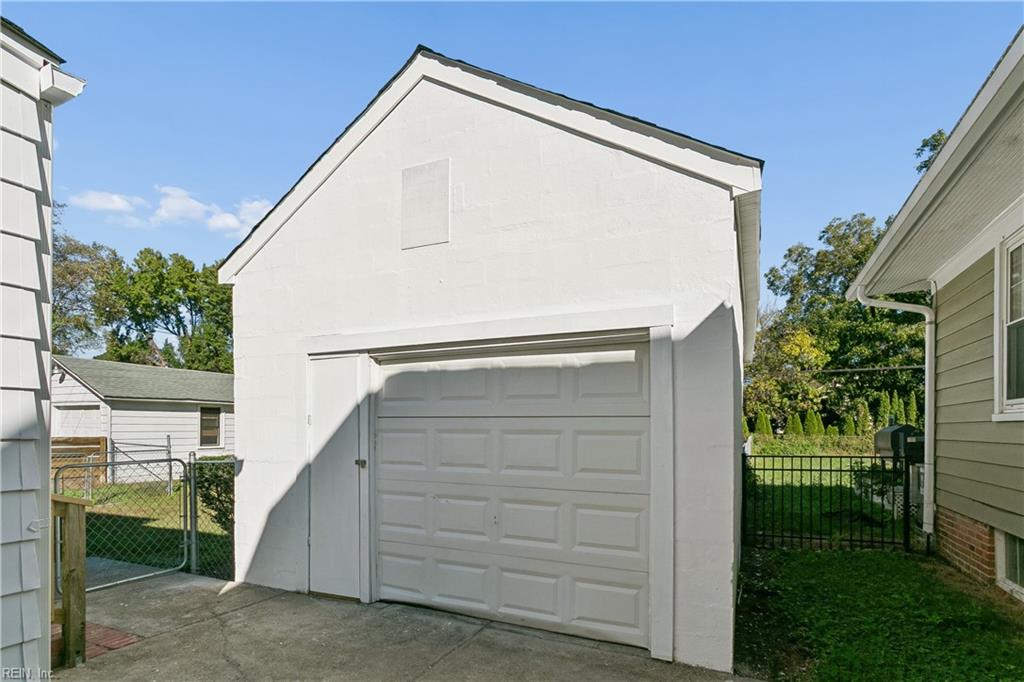 138 Hampton Roads Ave Property Photo 38