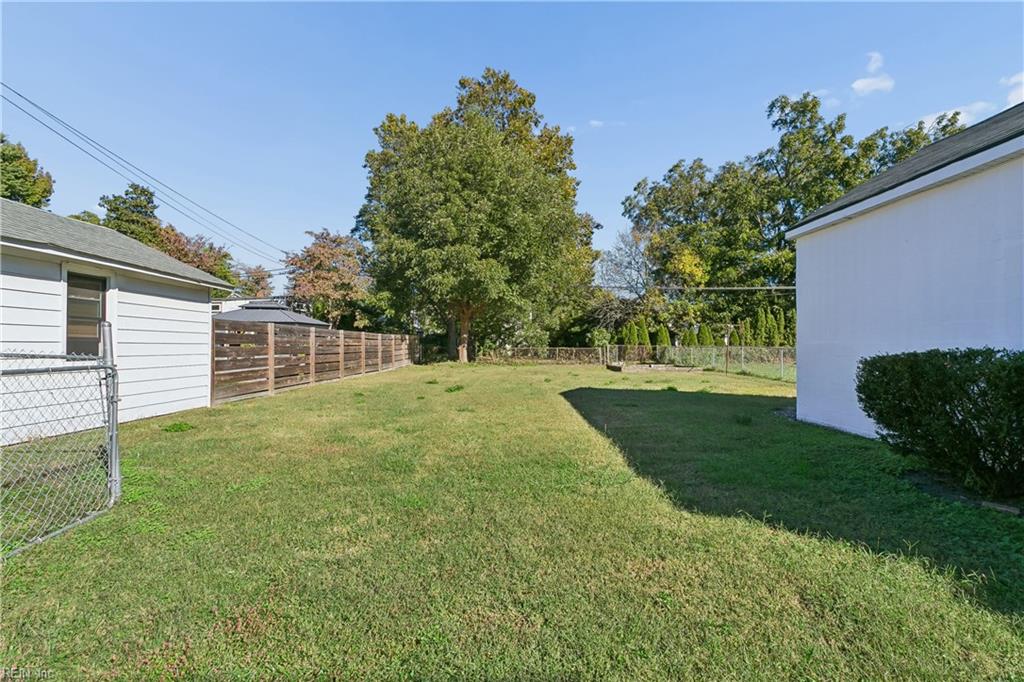 138 Hampton Roads Ave Property Photo 39