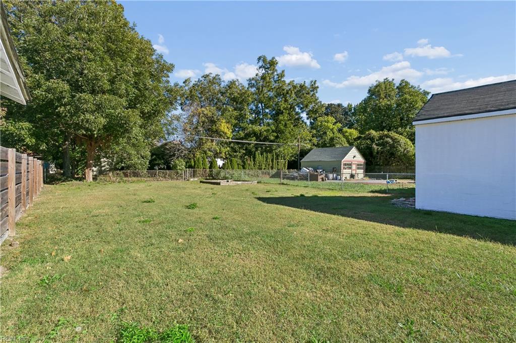 138 Hampton Roads Ave Property Photo 40