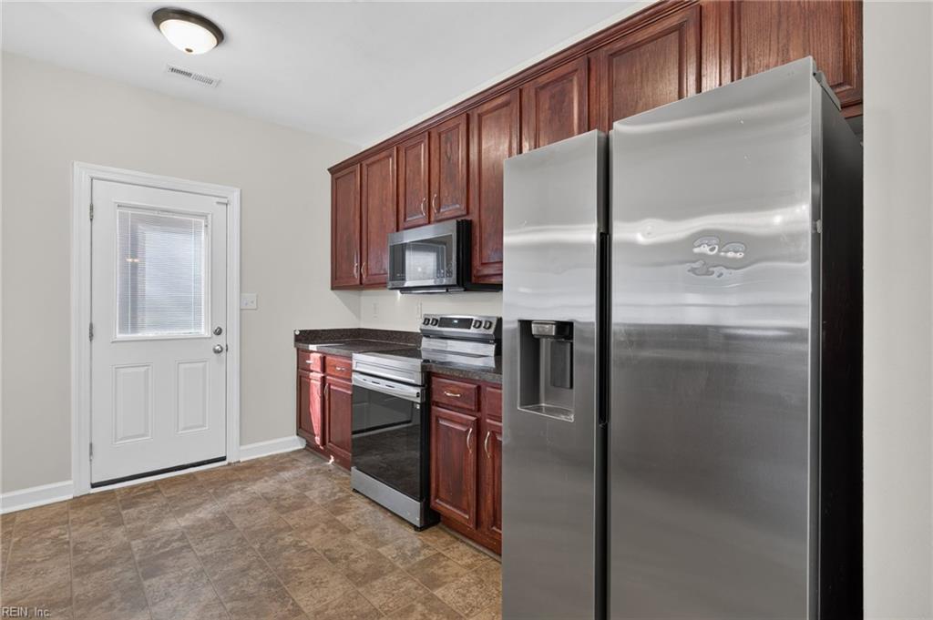 4116 2nd St Property Photo 10