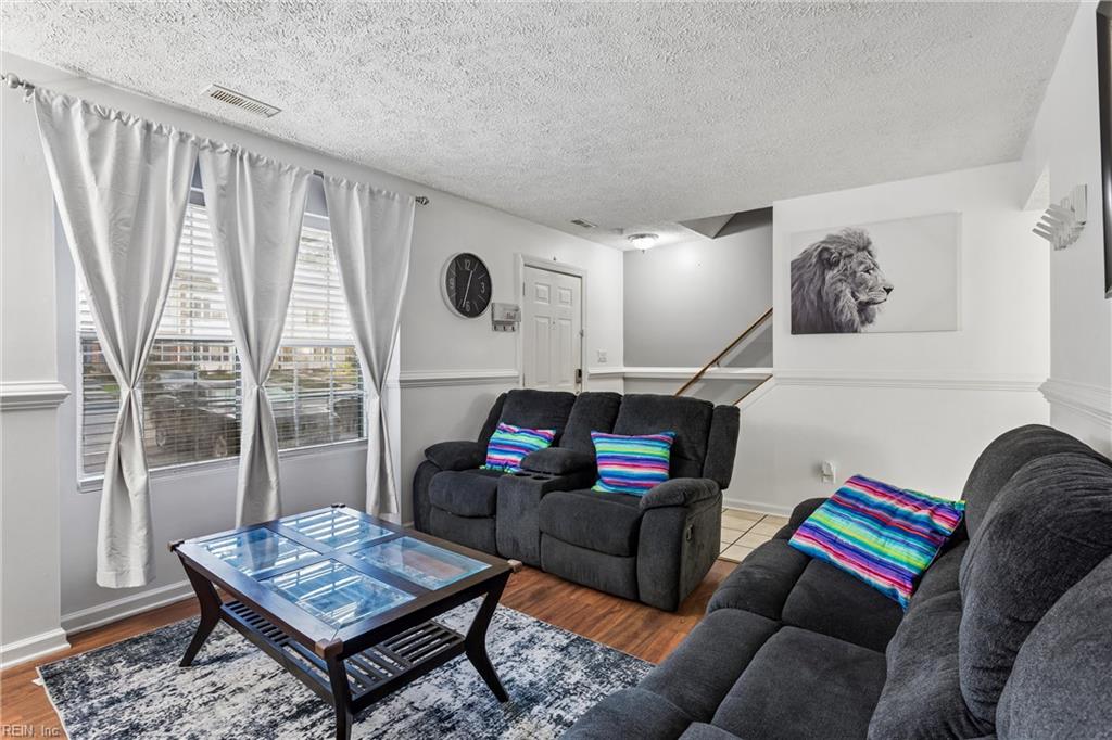 1606 London Company Way Property Photo 7