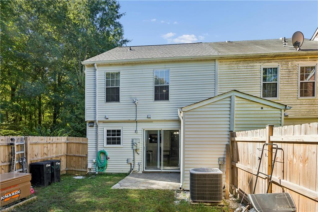 1606 London Company Way Property Photo 29
