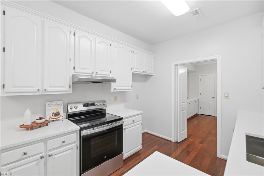 1736 Royal Cove Ct Property Photo 14