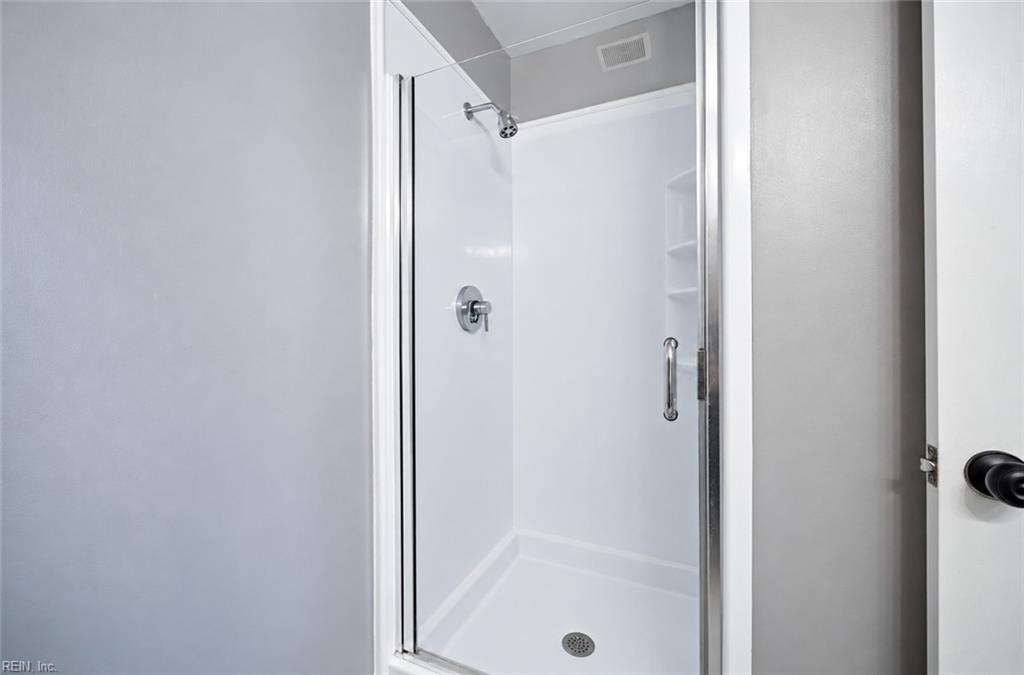 813 Westminster Ln Property Photo 16