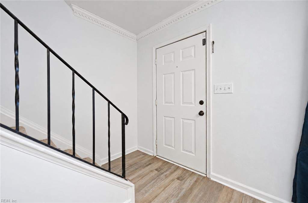 813 Westminster Ln Property Photo 31