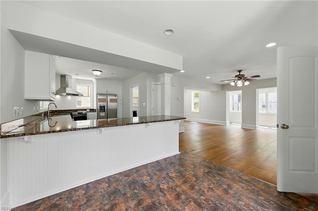 552 2nd Ave Property Photo 10