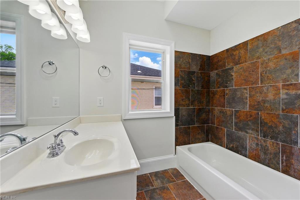 552 2nd Ave Property Photo 21
