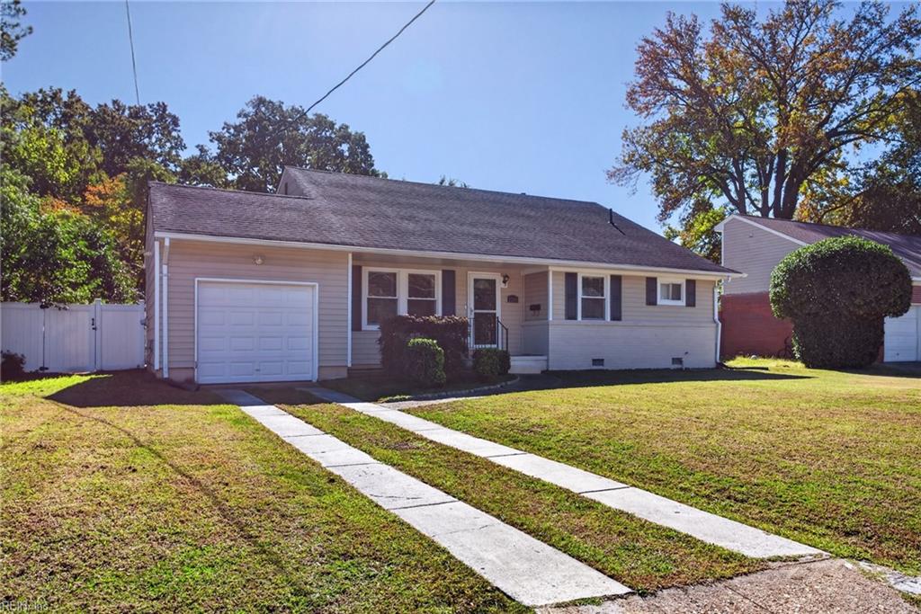 1709 Skyline DR Property Photo 1