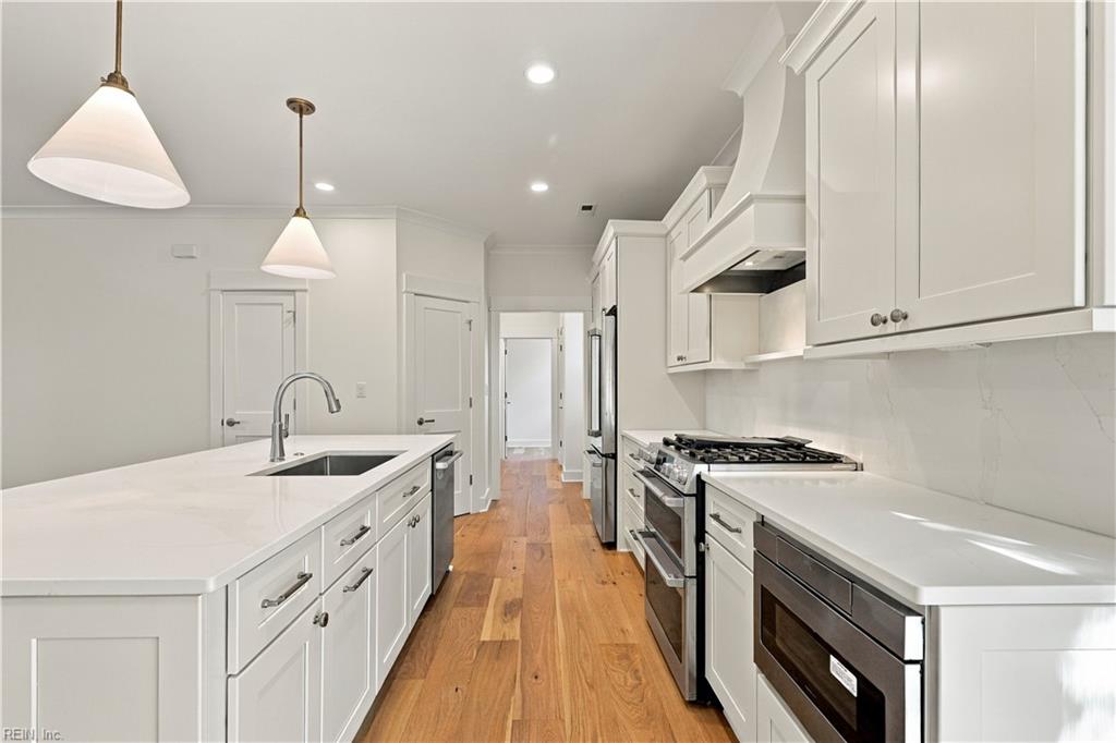 210 81st St Property Photo 10