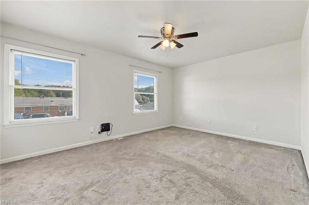 385 Susan Constant Dr Property Photo 19