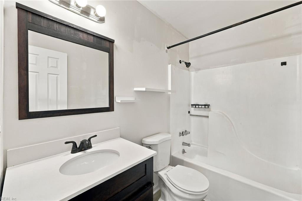 385 Susan Constant Dr Property Photo 23