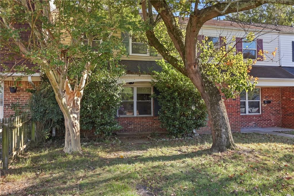 5661 Caxton Ct Property Photo 2