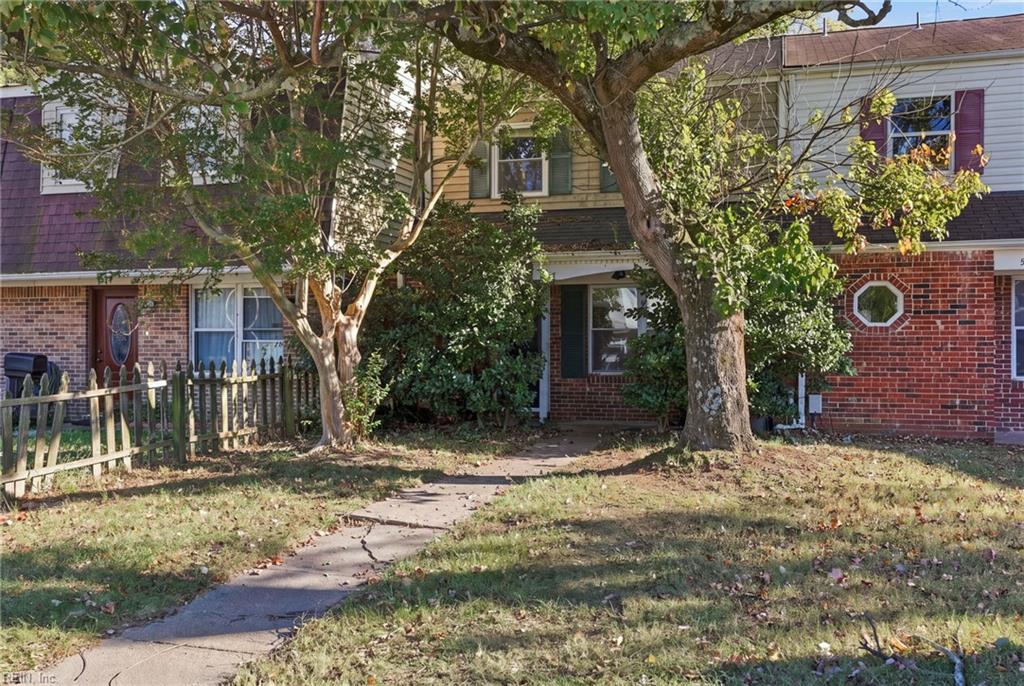 5661 Caxton Ct Property Photo 3