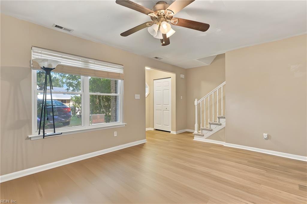 5661 Caxton Ct Property Photo 8