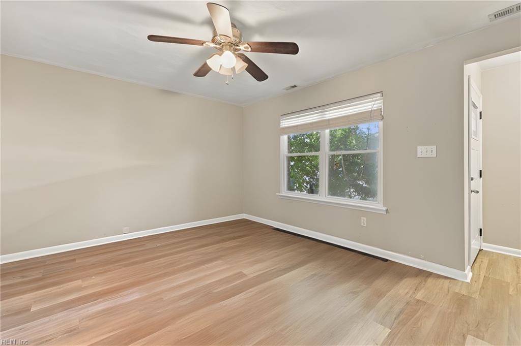 5661 Caxton Ct Property Photo 9