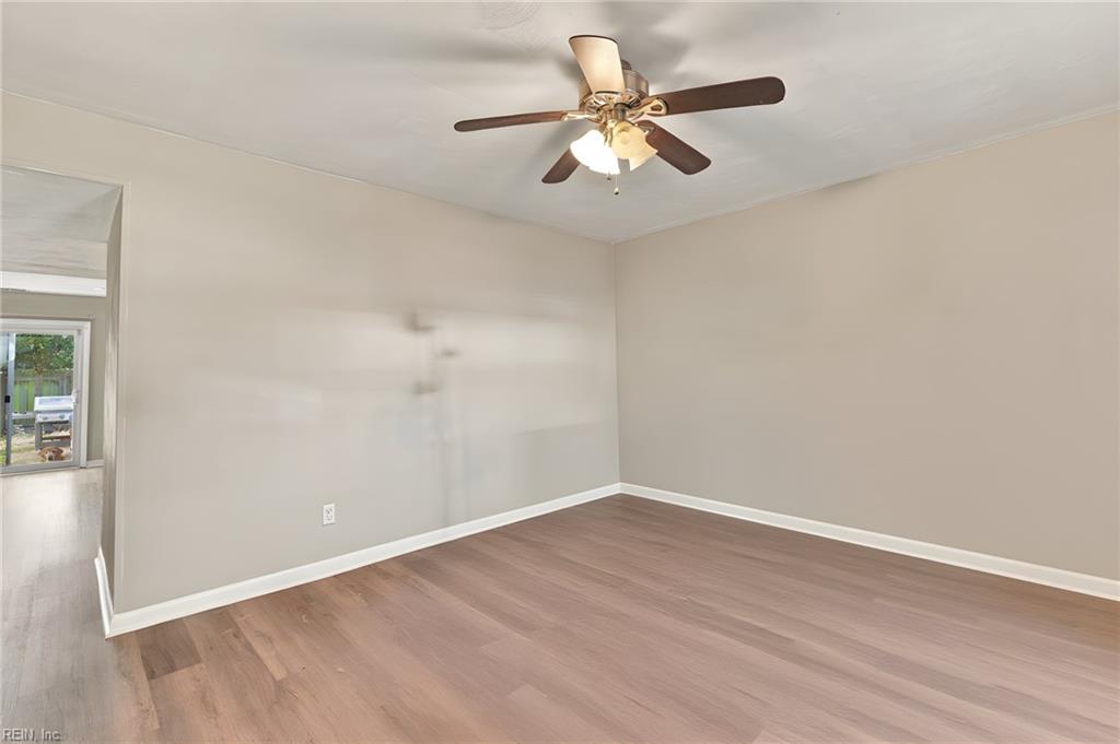 5661 Caxton Ct Property Photo 10