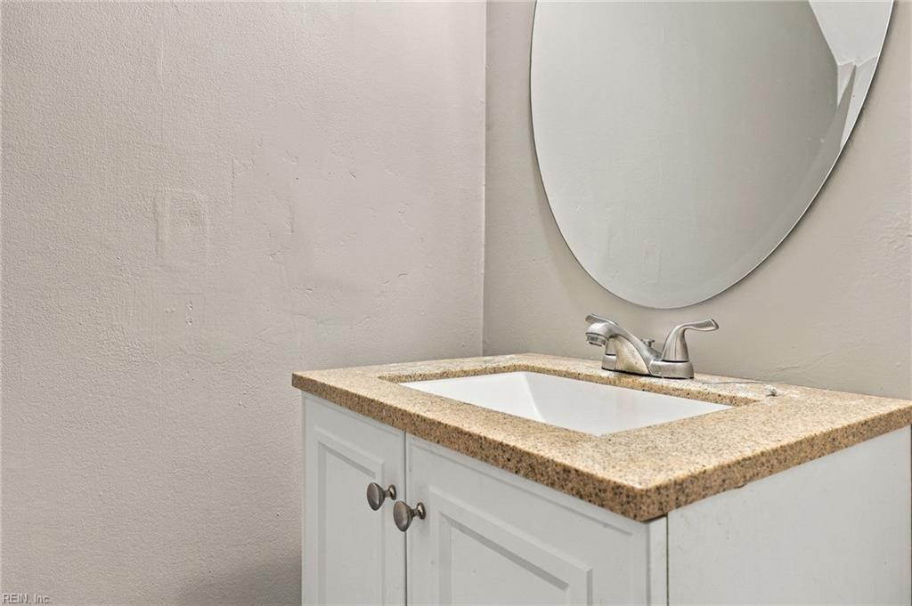 5661 Caxton Ct Property Photo 14