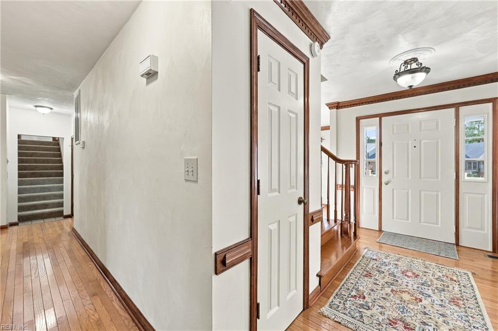 401 Brougham Ct Property Photo 3