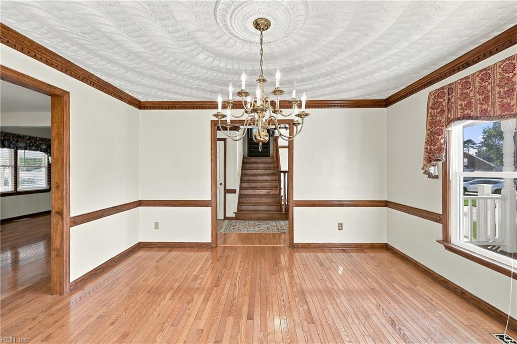 401 Brougham Ct Property Photo 6