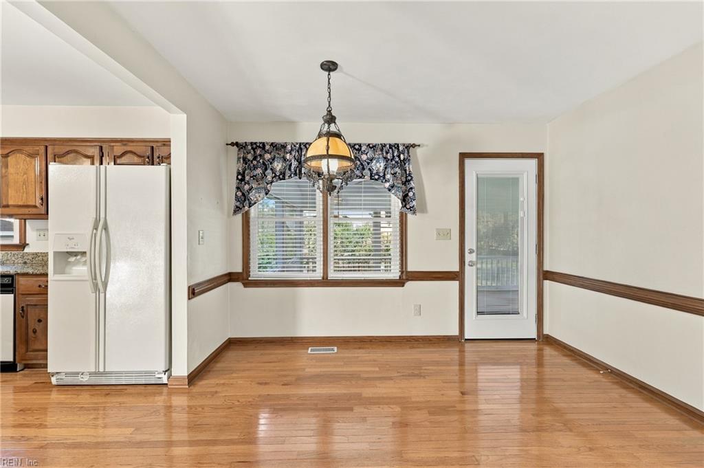 401 Brougham Ct Property Photo 12