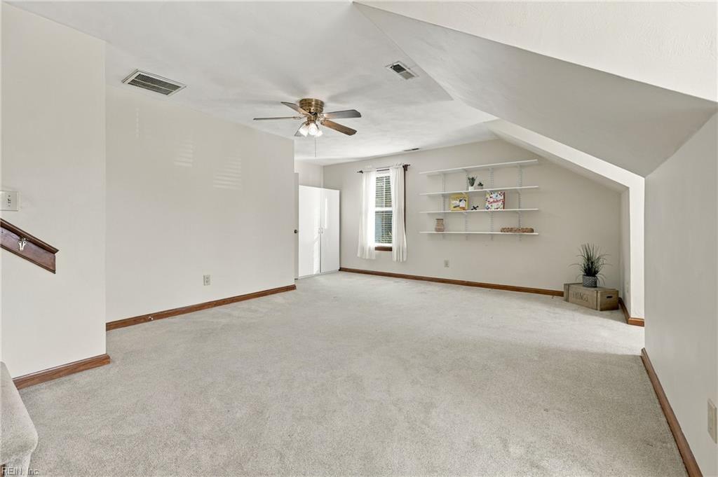401 Brougham Ct Property Photo 23