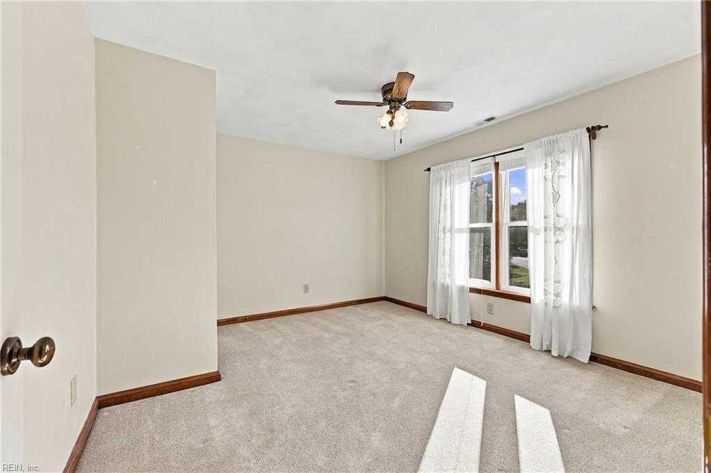 401 Brougham Ct Property Photo 24