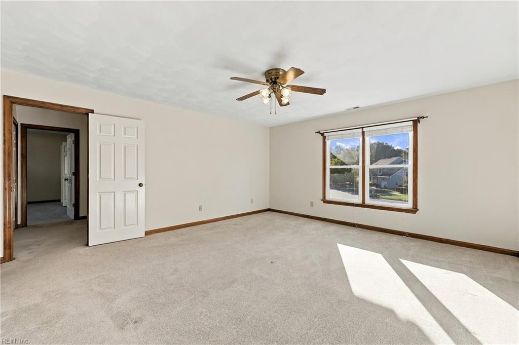 401 Brougham Ct Property Photo 25