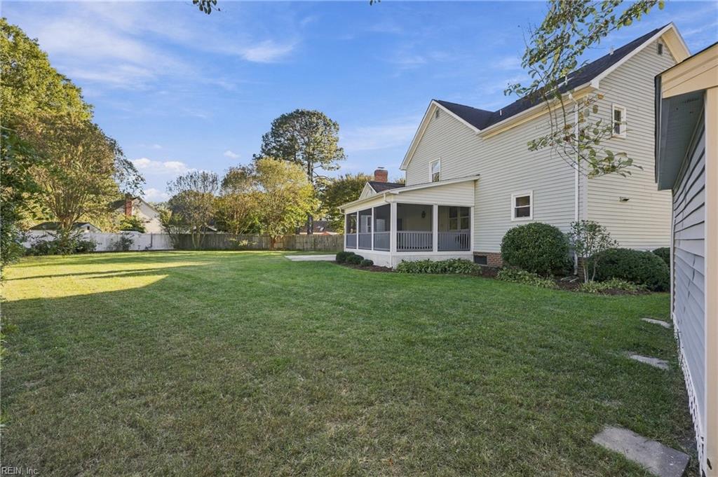 401 Brougham Ct Property Photo 34
