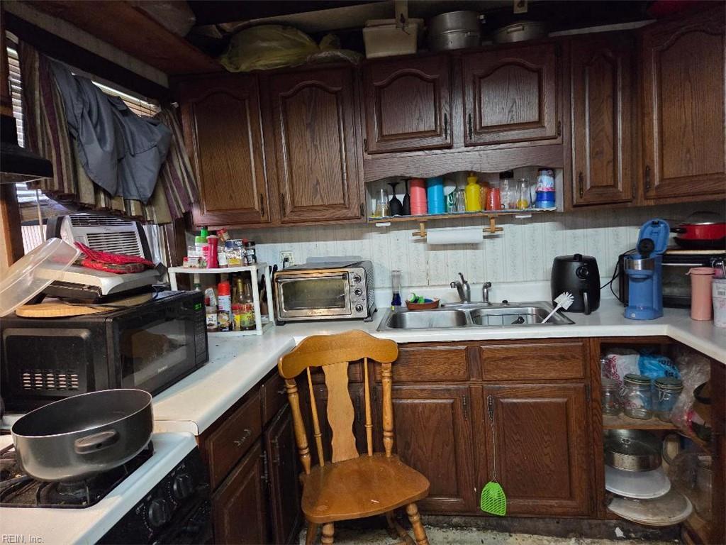 2113 Ardmore Ave Property Photo 5
