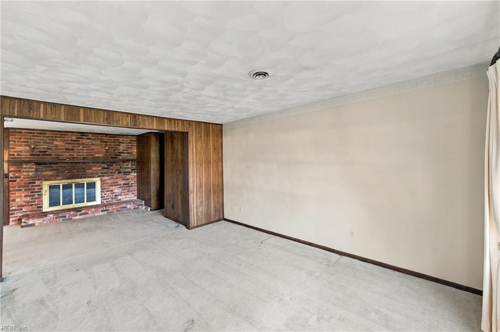 6 Field Dr Property Photo 16
