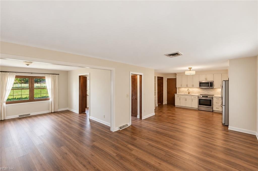 6 Field Dr Property Photo 19