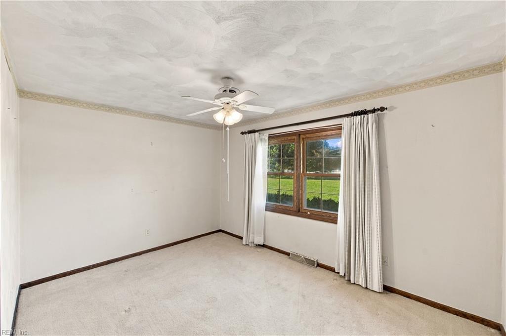 6 Field Dr Property Photo 25