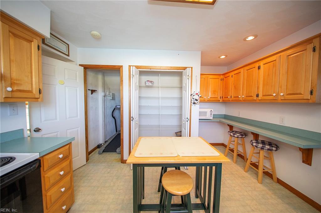 18358 Tomlin Hill Dr Property Photo 18