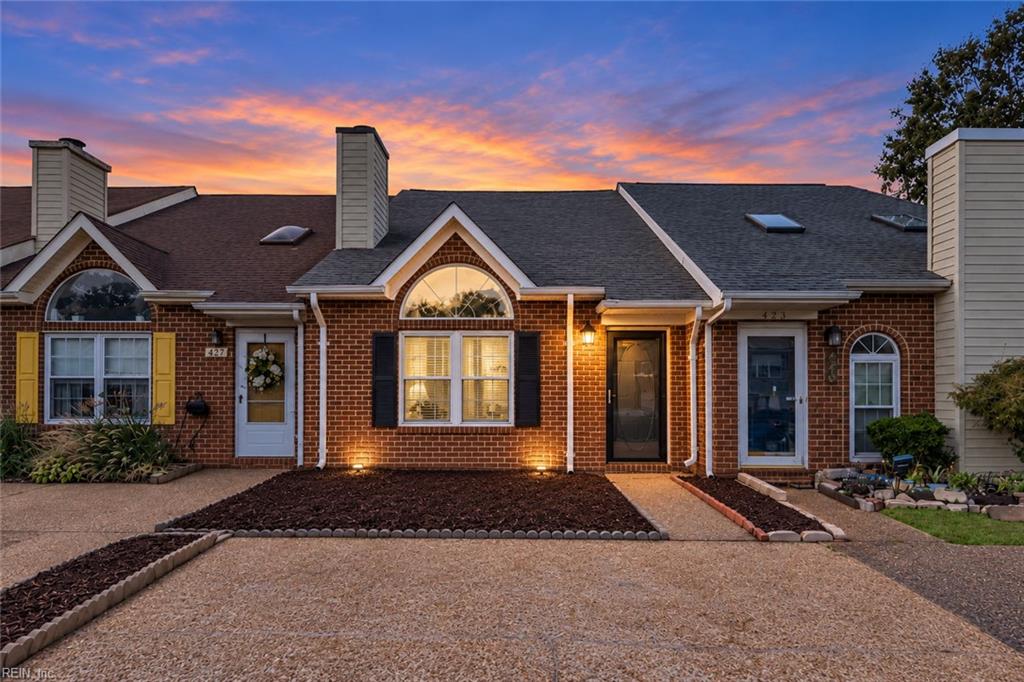 425 Troon Chse Property Photo 1
