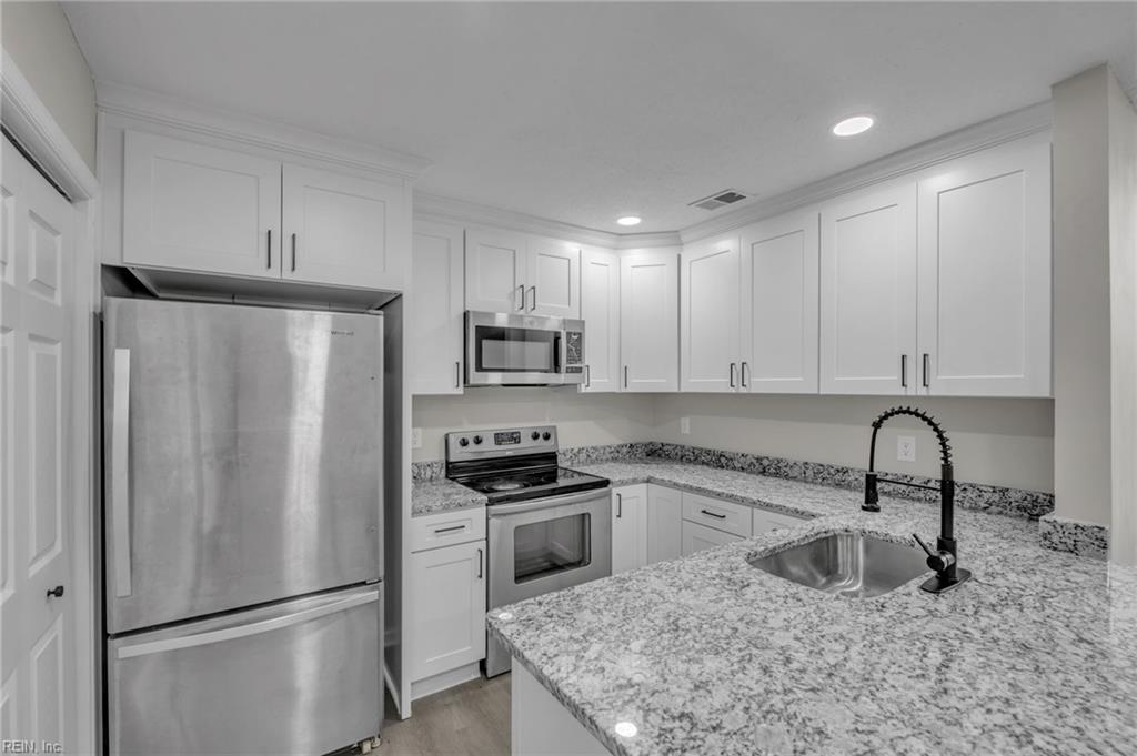 425 Troon Chse Property Photo 14