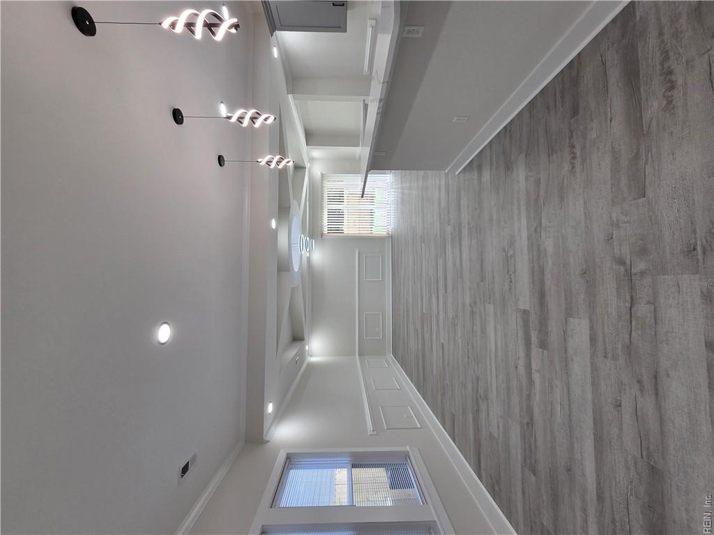 629 Day St Property Photo 10