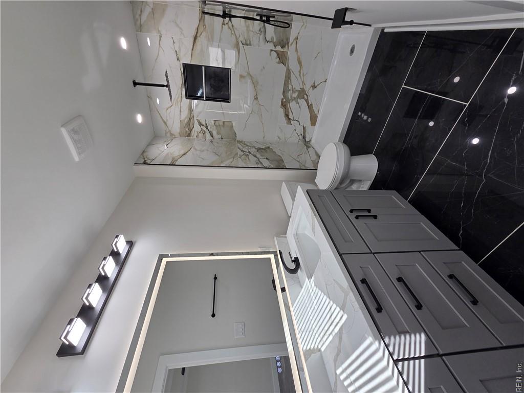 629 Day St Property Photo 25