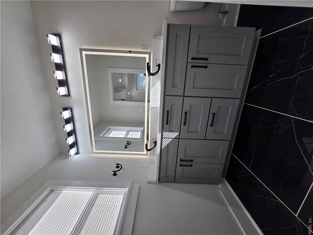 629 Day St Property Photo 26