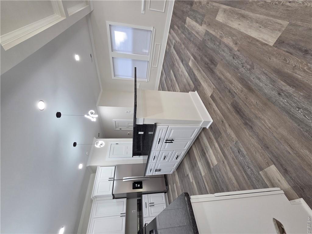 627 Day St Property Photo 11