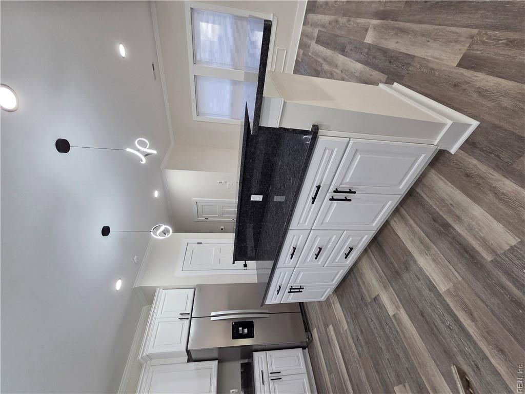 627 Day St Property Photo 13